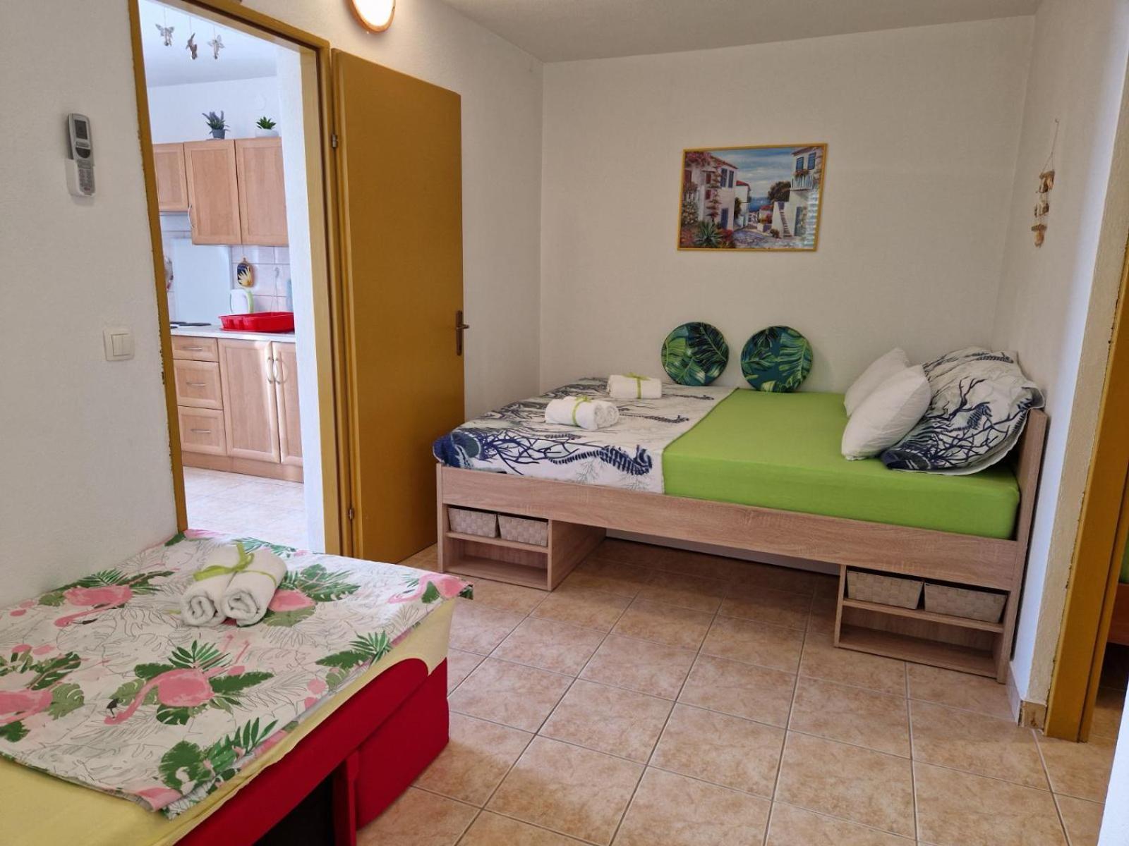 Apartmani Meri Ražanj Exterior foto